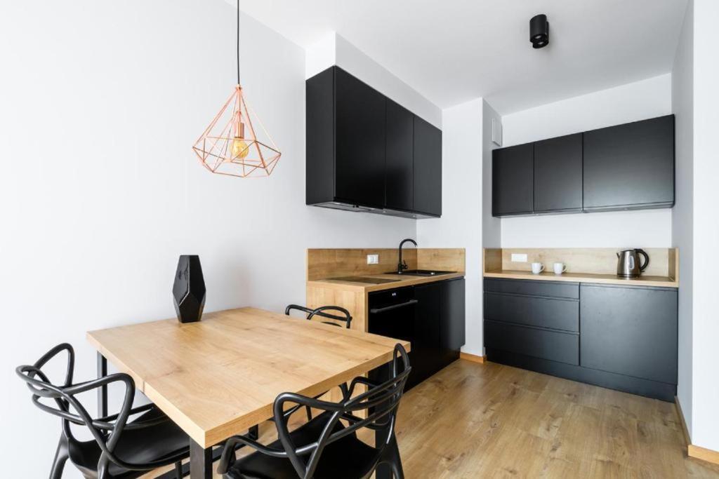 Platinum Towers Apartments Варшава Екстериор снимка