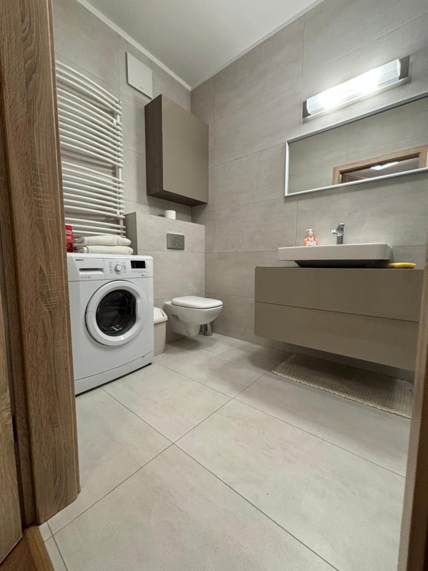 Platinum Towers Apartments Варшава Екстериор снимка